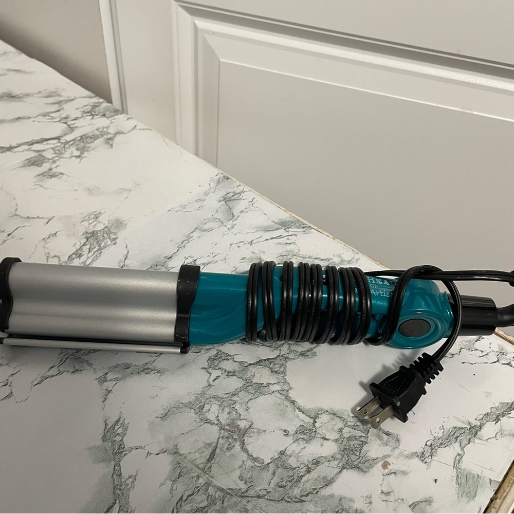 Bed head crimper